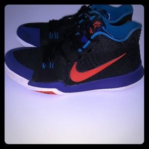 Kyrie 3 Kyrache Light